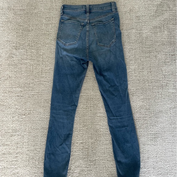 Abercrombie & Fitch Medium Wash High Rise Jeans - 25 / 0R - Picture 3 of 3